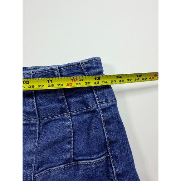 Forever 21 | Blue Denim High-Rise Flare Leg Jeans | Women's Waist Size 28 - Picture 9 of 9